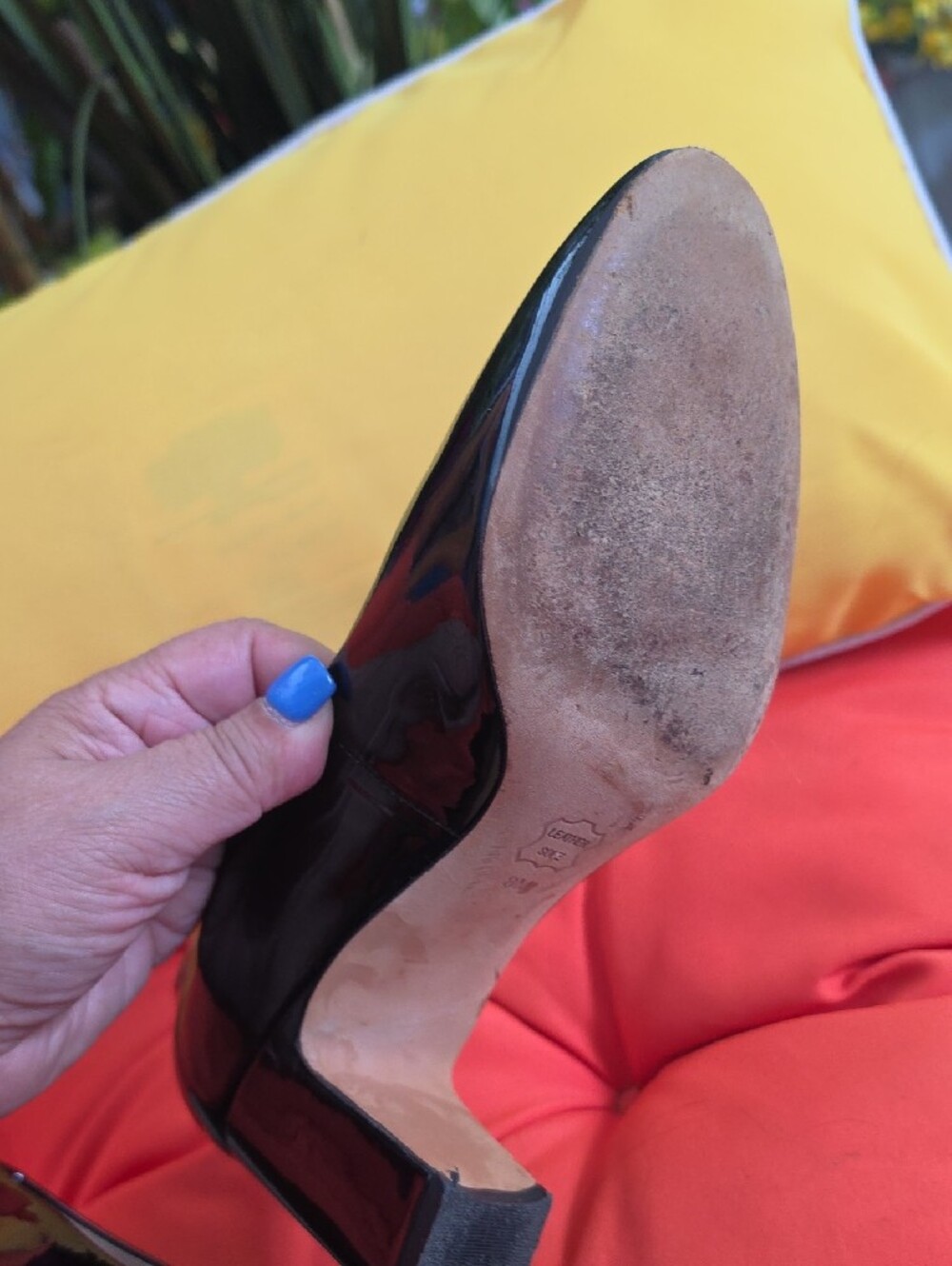 Tory Burch Black Patent Leather Flats with Gold Logo - Picture 4 of 7